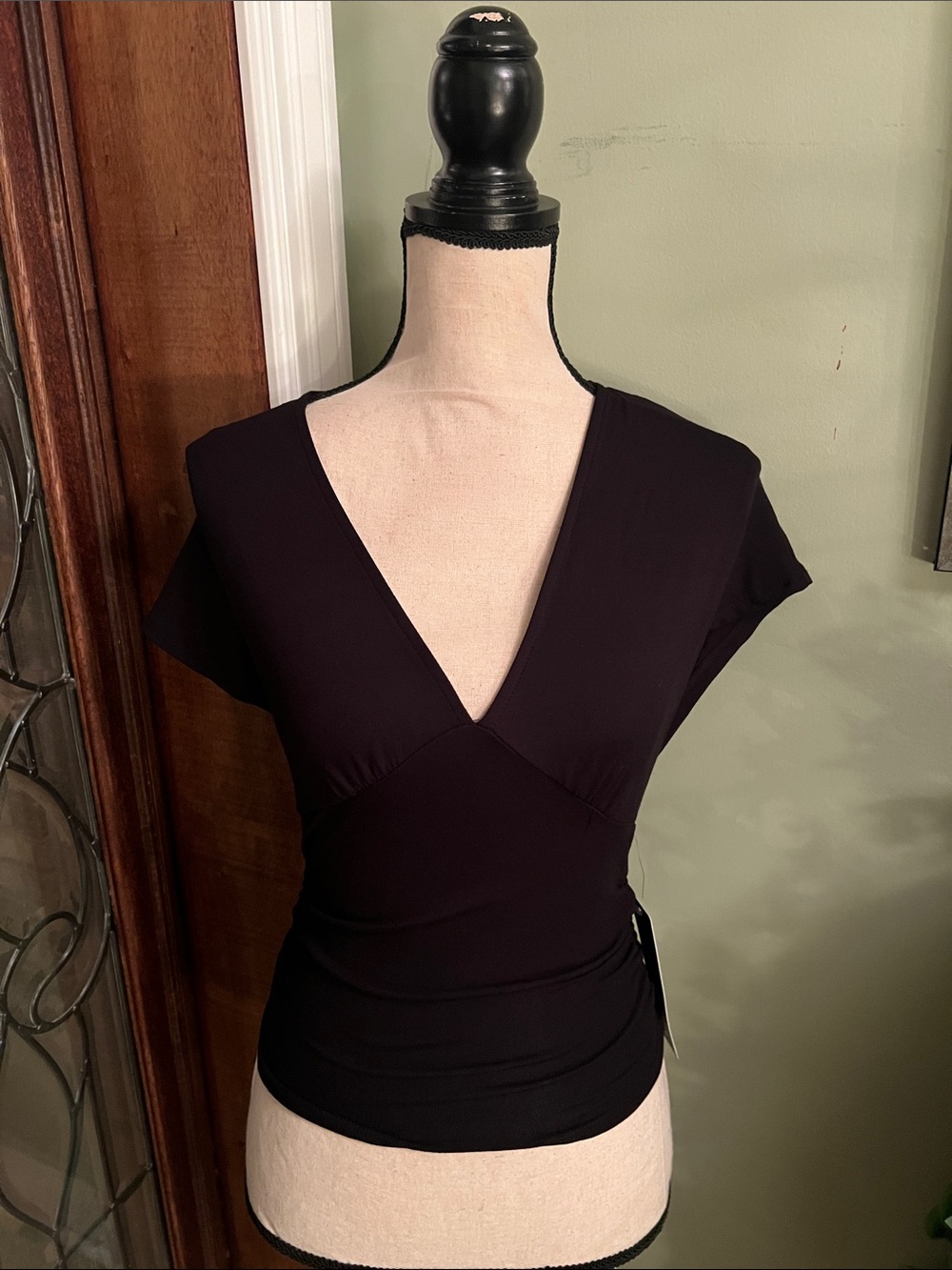 Madden Girl Black V-Neck Short Sleeve Top